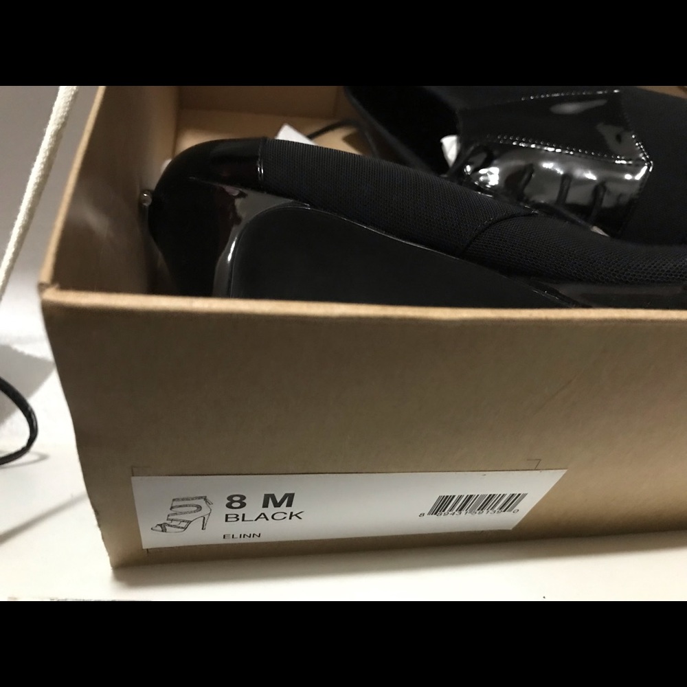 Shoes - Picture 3 of 8